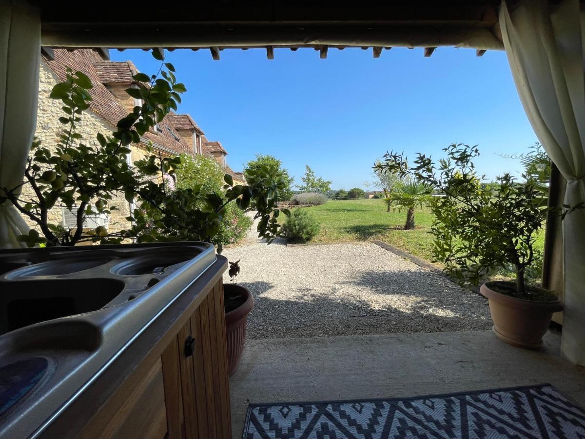 Chambre D'Hotes La Ferme De La Croix. Saint-Avit-Sénieur Kültér fotó