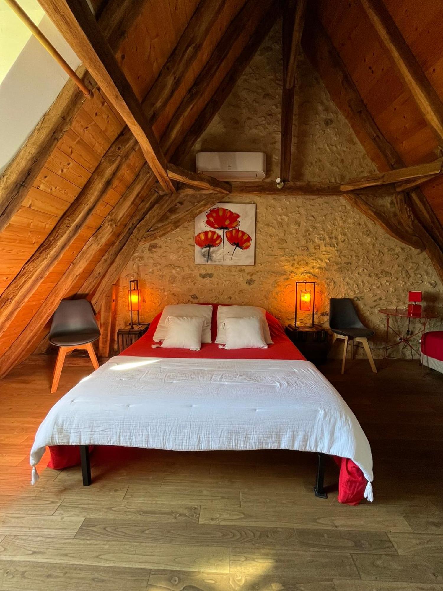 Chambre D'Hotes La Ferme De La Croix. Saint-Avit-Sénieur Kültér fotó